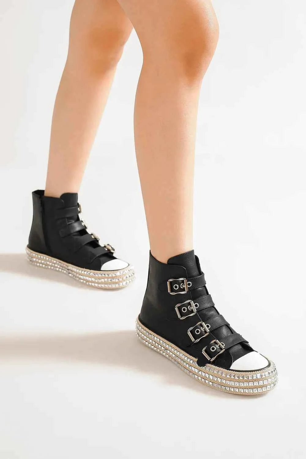 Signature Beast Fashion Multi-Buckle Straps Studded Platform Sneakers Black 5.5