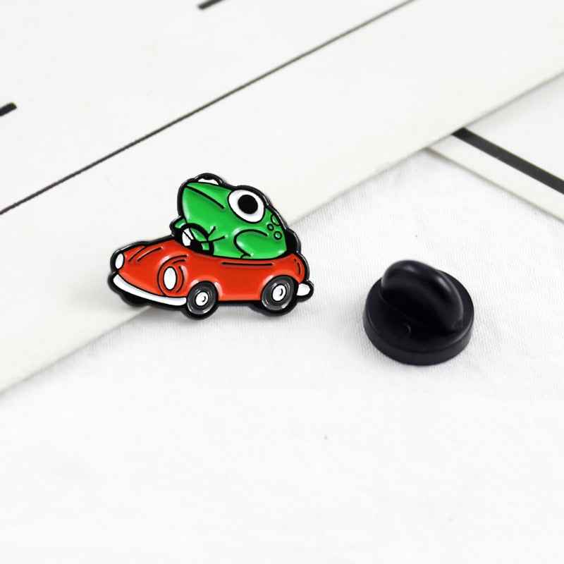 Cute Car Brooch Accessory - Fun Frog Design