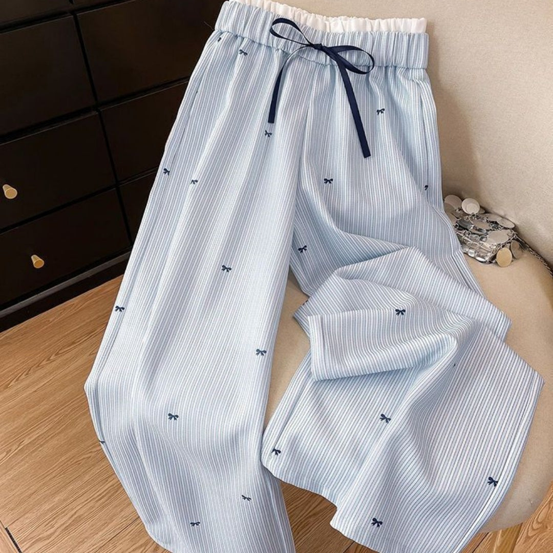 Signature Women's High-Waisted Straight Leg Cowboy Pants - Comfortable Fit