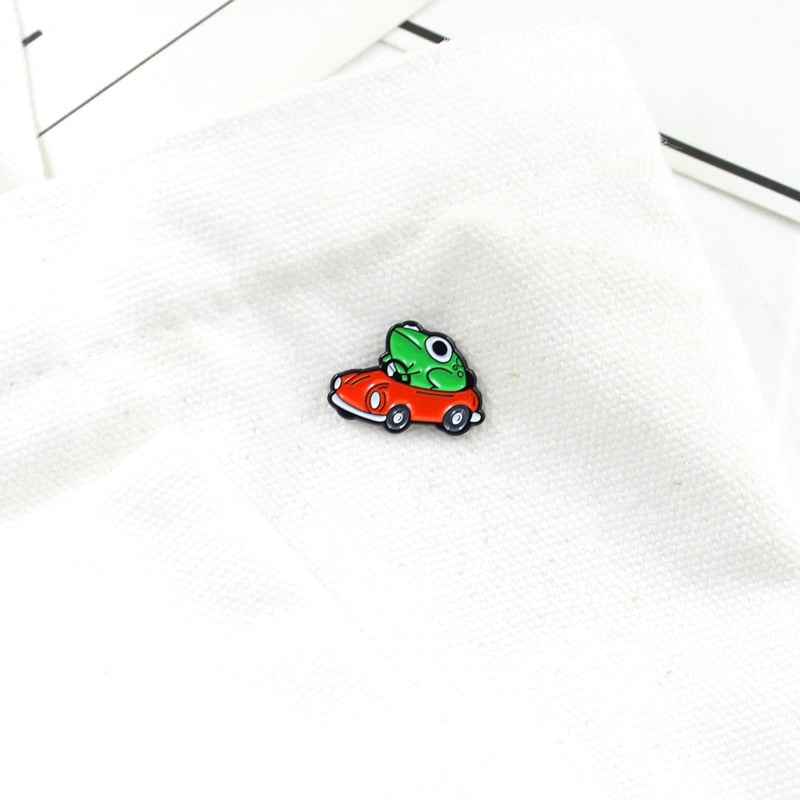 Cute Car Brooch Accessory - Fun Frog Design